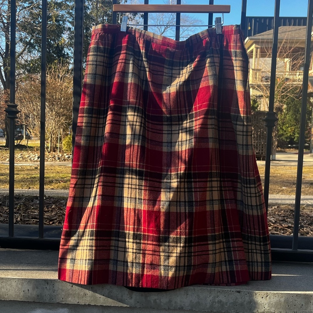 True Vintage Pleated Pendleton Red and Black Plaid Midi Skirt Size XL